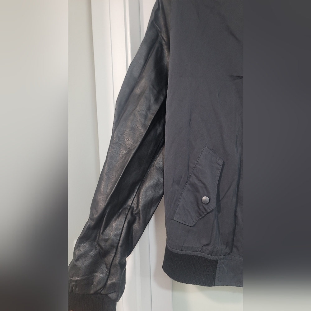 Urban Heritage black bomber jacket - Picture 4 of 14